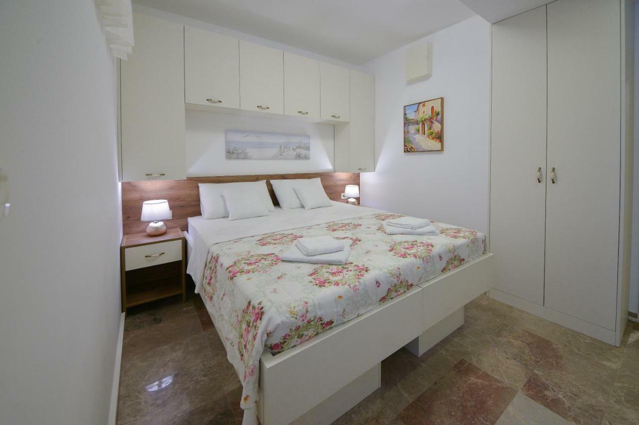 Brand New Apartments Sveti Stefan Eksteriør bilde